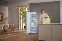 Miele FNS 7794 D L  Einbau-Gefrierschrank mit ActiveDoor, IceMaker, NoFrost und acht Gefrierschubladen für max. Komfort.